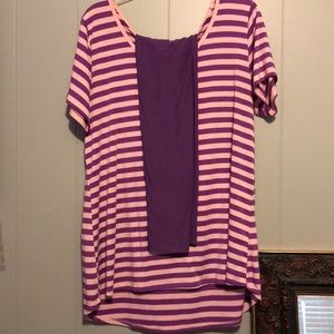 LulaRoe outfit. XL classic tee & OS leggings